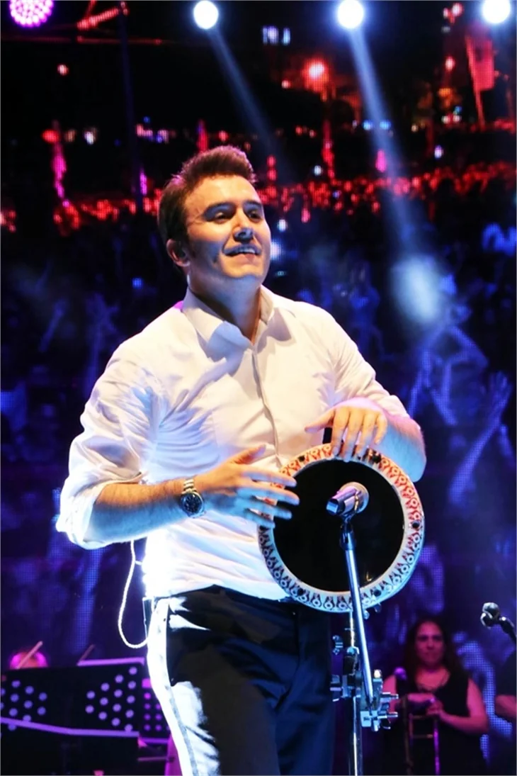 Mustafa Ceceli'ye konser vetosu!