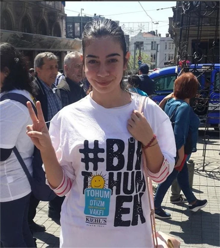 Birsu Demir büyüdü! Alemin Kıralı'nın Oben'iydi...