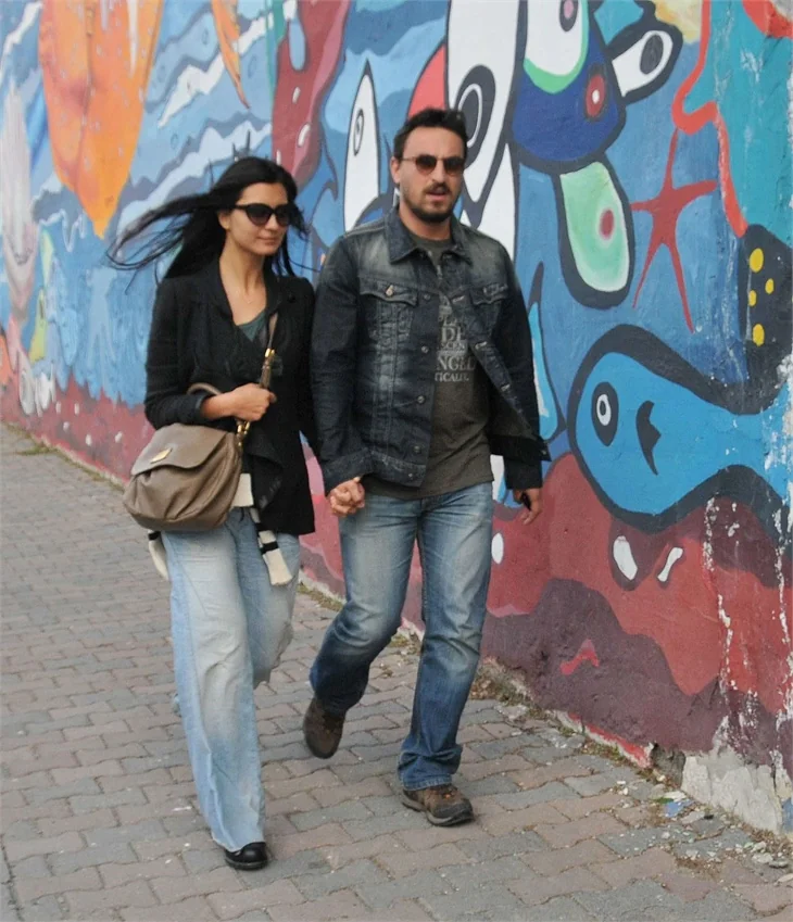 Tuba Büyüküstün ve Onur Saylak tek celsede boşandı!