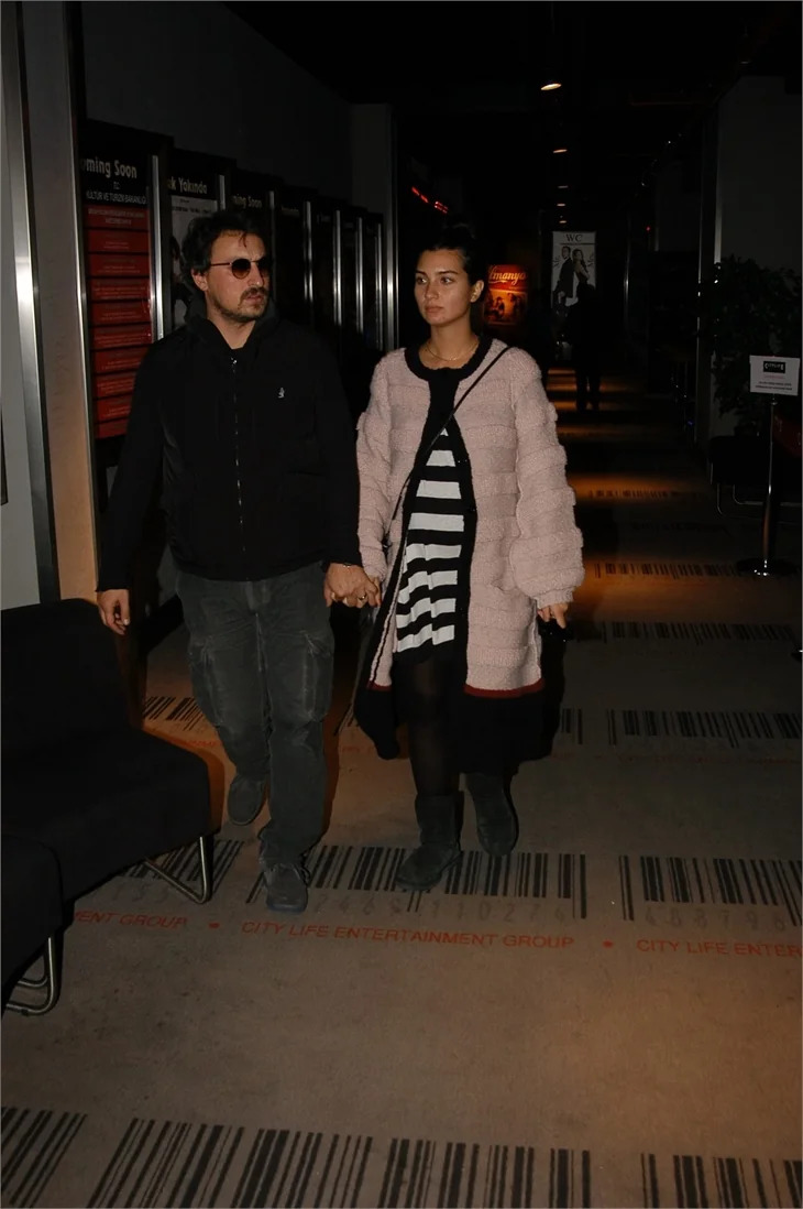 Tuba Büyüküstün ve Onur Saylak tek celsede boşandı!