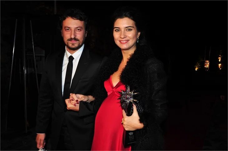 Tuba Büyüküstün ve Onur Saylak tek celsede boşandı!