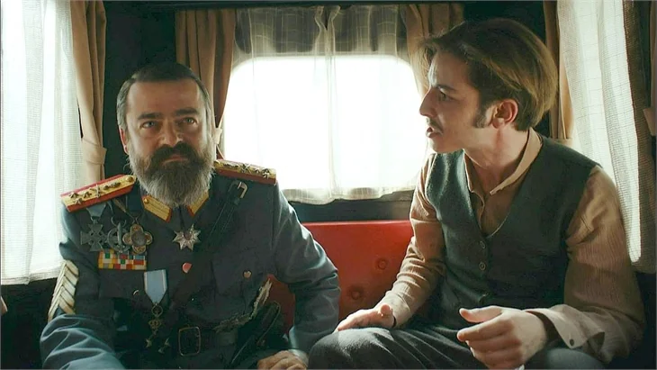Vatanım Sensin'de şok ayrılık!