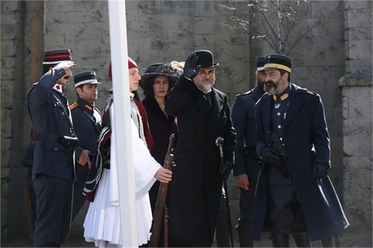 Vatanım Sensin'de şok ayrılık!