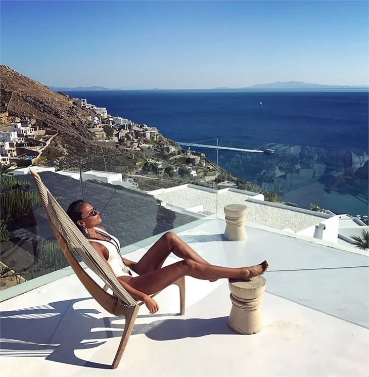 Ünlü isimlerden tatil pozları!