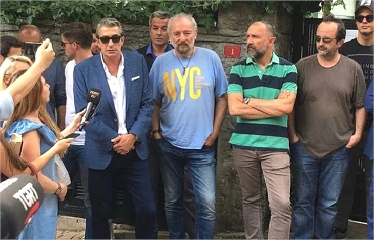 Üç dizinin çalışanları Endemol'den hakları istedi!