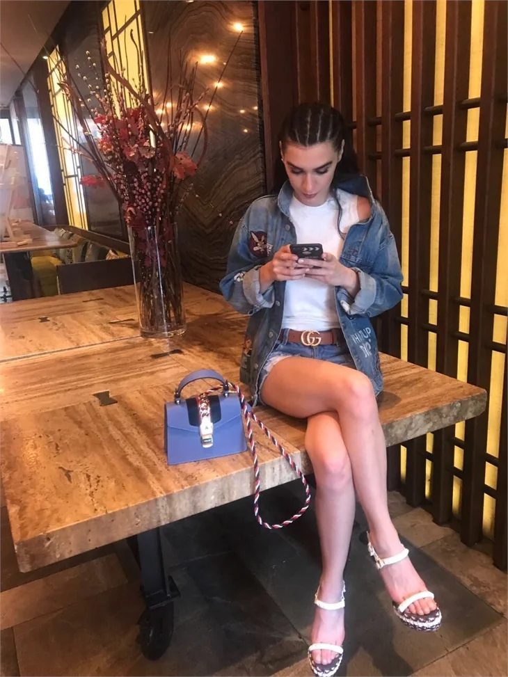 Burcu Kıratlı'nın Temmuz sürprizi!