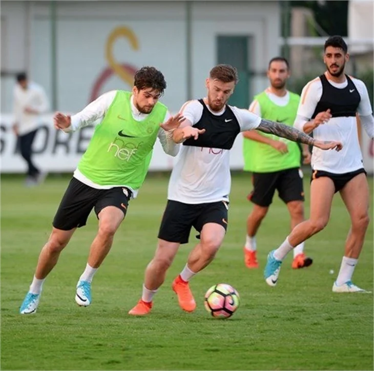 Galatasaray hazırlıklarını sürdürdü