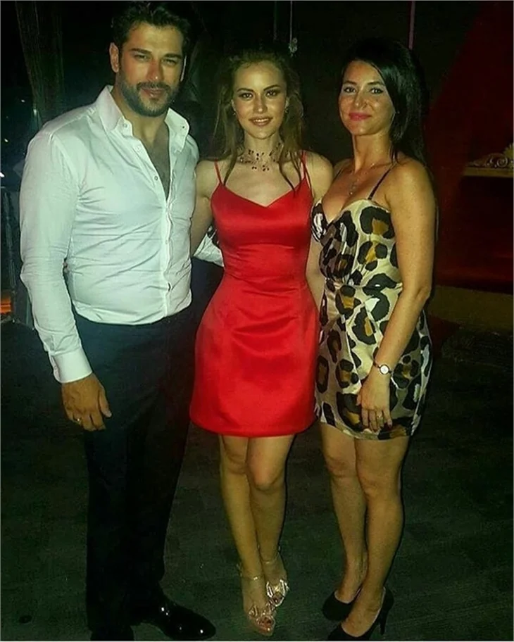 Fahriye Evcen'in kınasından ilk kareler geldi