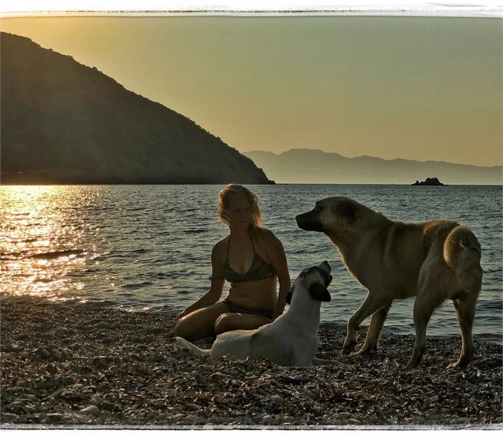 Ünlülerin 2017 tatil pozları