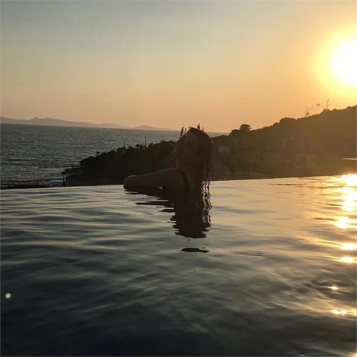 Ünlülerin 2017 tatil pozları