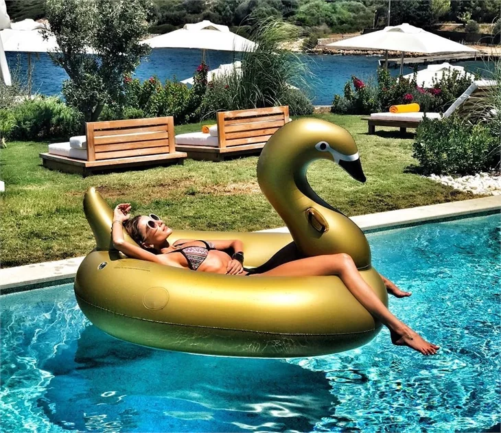 Ünlülerin 2017 tatil pozları