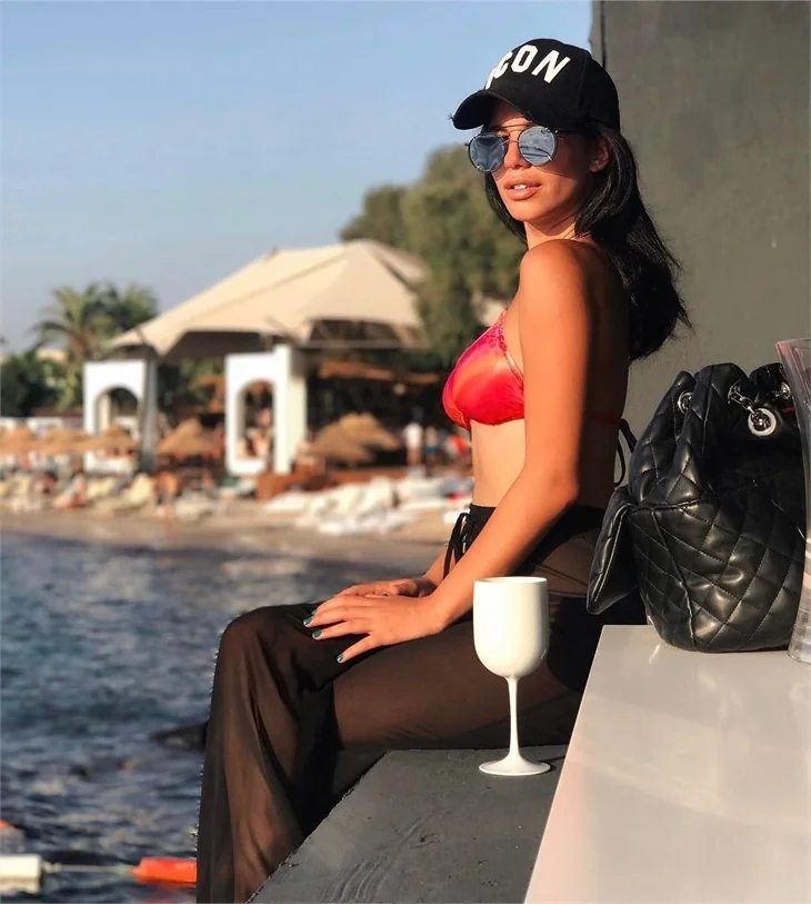 Ünlülerin 2017 tatil pozları