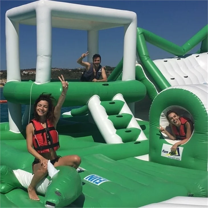 Ünlülerin 2017 tatil pozları