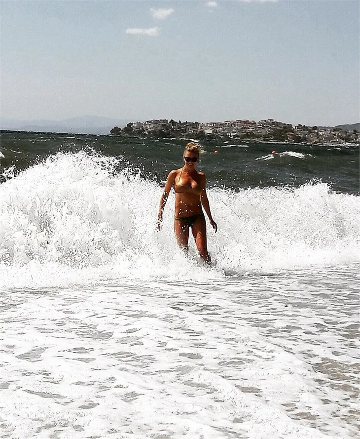 Ünlülerin 2017 tatil pozları