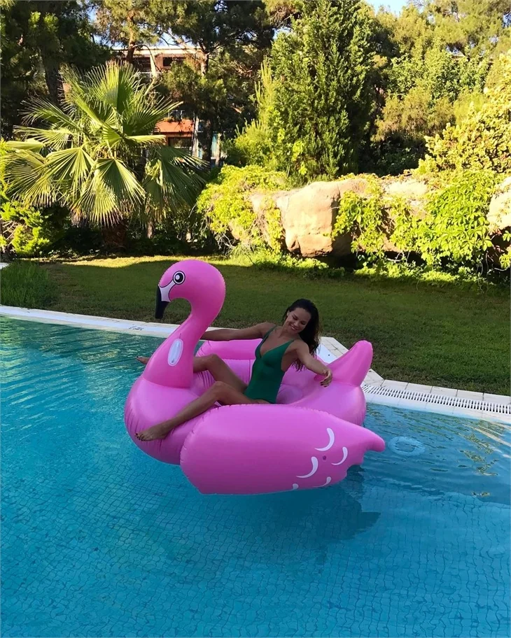 Ünlülerin 2017 tatil pozları