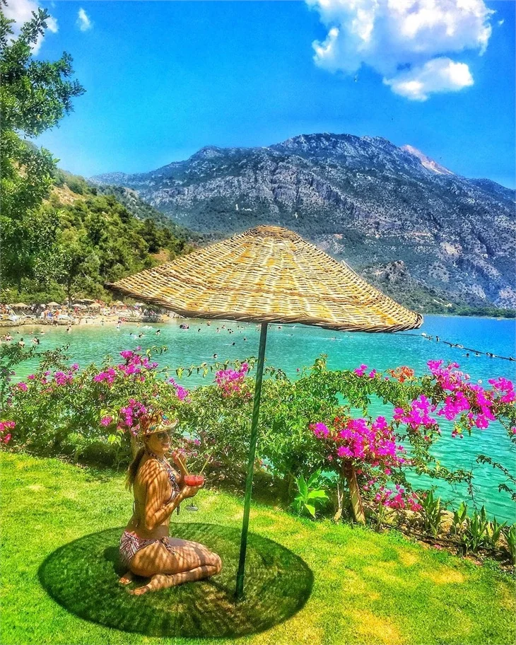 Ünlülerin 2017 tatil pozları