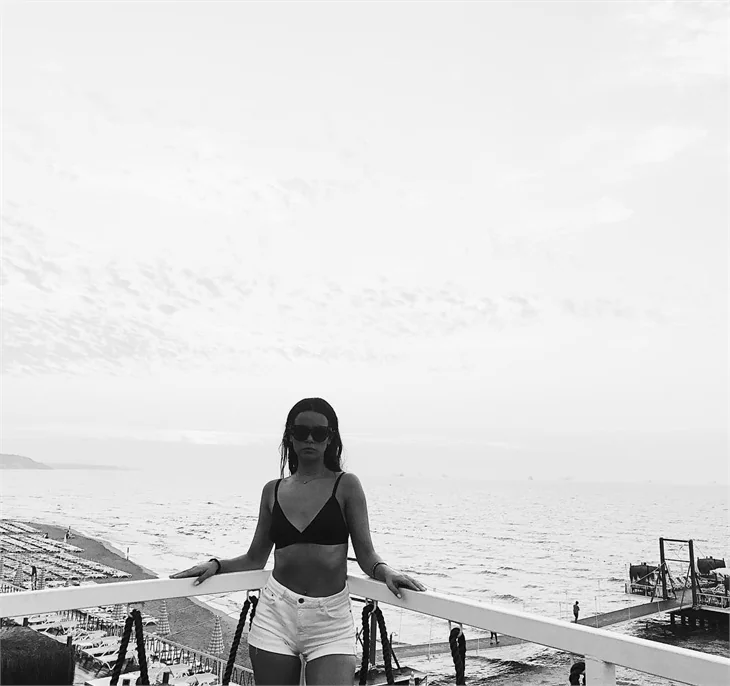 Ünlülerin 2017 tatil pozları