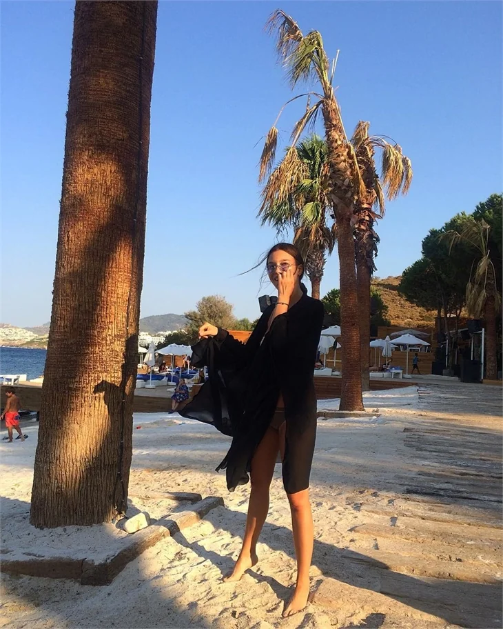 Ünlülerin 2017 tatil pozları
