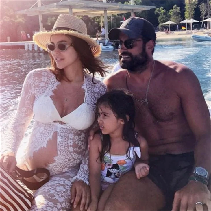 Zeynep Demirel'in hamilelik şıklığı!