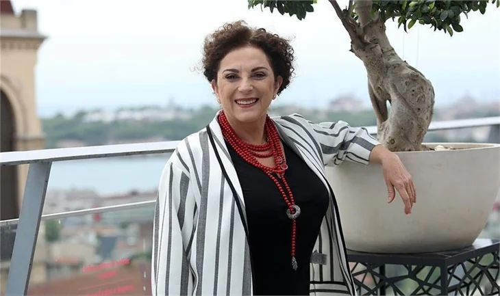 Ateşböceği dizisinde kim kimdir?