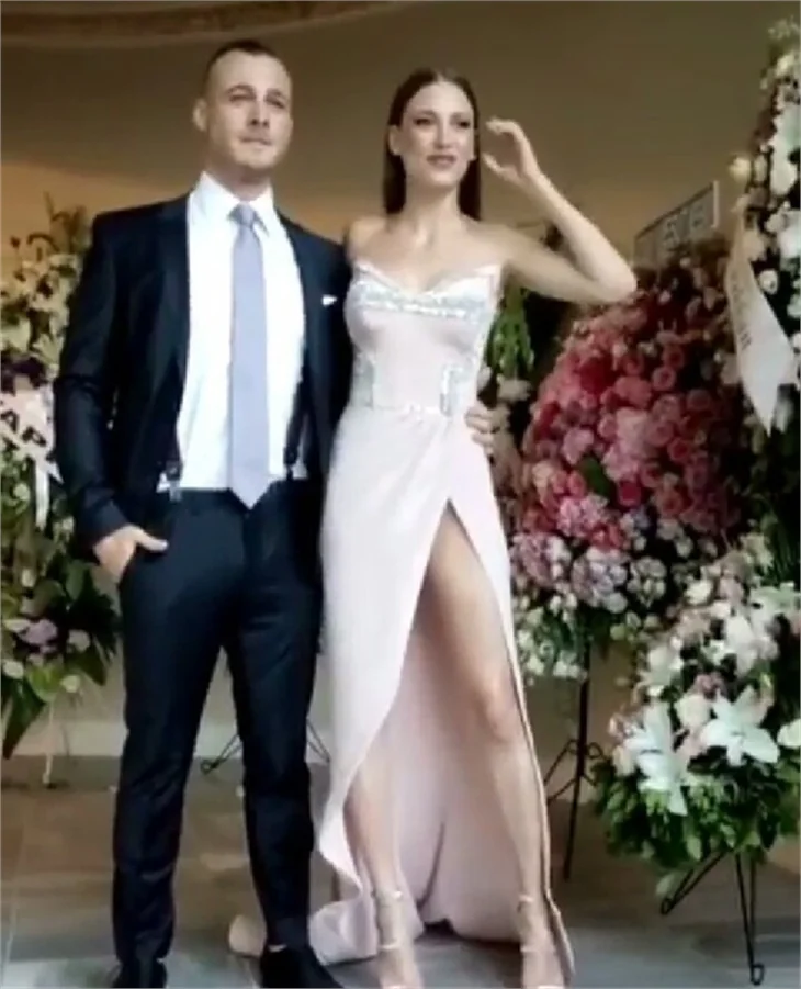 Burak Özçivit ve Fahriye Evcen'in düğününden ilk kareler geldi