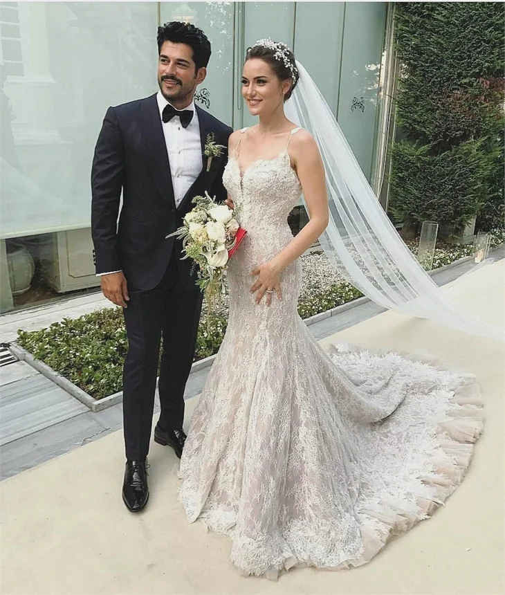 Burak Özçivit ve Fahriye Evcen'in düğününden ilk kareler geldi