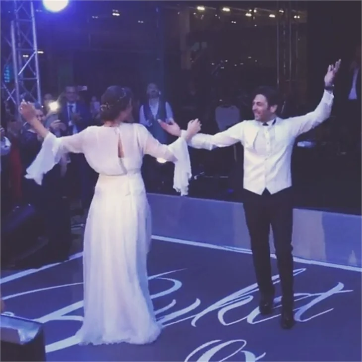 Ozan Akbaba ve Buket Arıkan evlendi!