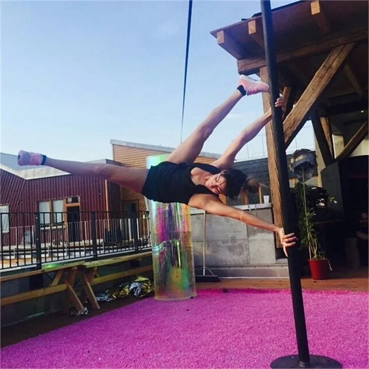 Berna Canbeldek'ten Instagram'ı sallayan pozlar!