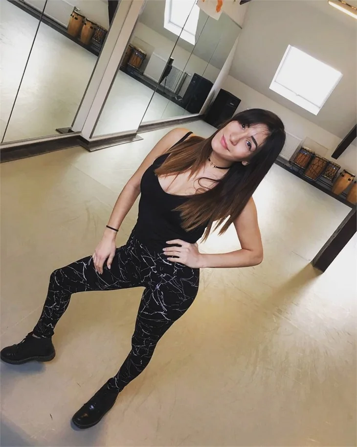 Berna Canbeldek'ten Instagram'ı sallayan pozlar!