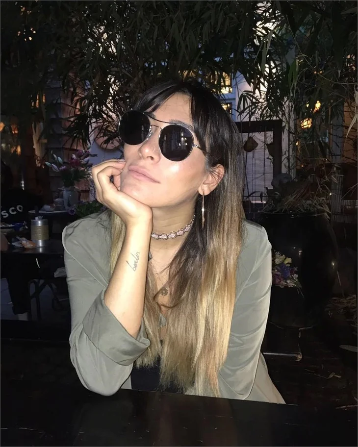 Berna Canbeldek'ten Instagram'ı sallayan pozlar!