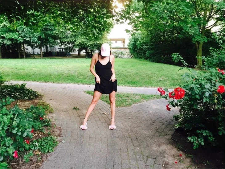 Berna Canbeldek'ten Instagram'ı sallayan pozlar!