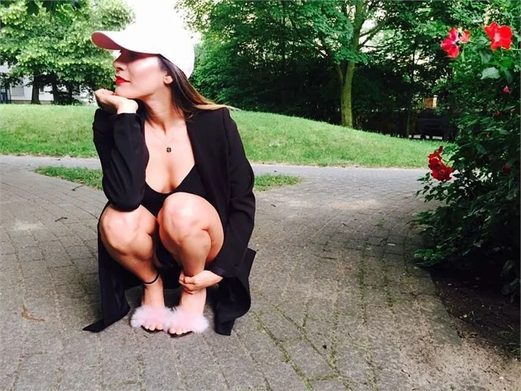 Berna Canbeldek'ten Instagram'ı sallayan pozlar!