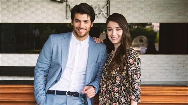 Dolunay dizisinde şok ayrılık!