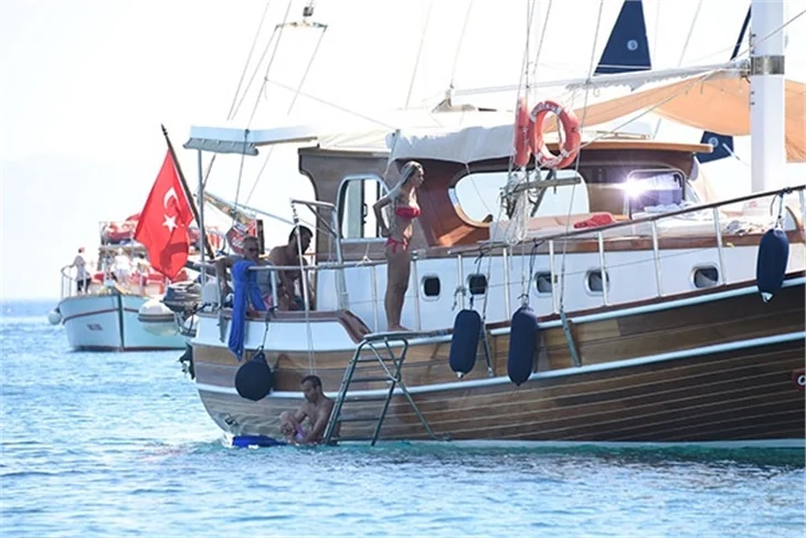 Teknede Didem şov!