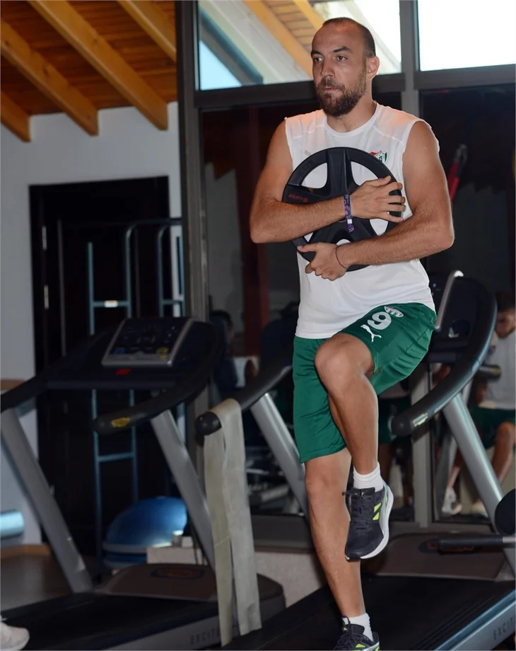 Bursaspor salonda çalıştı