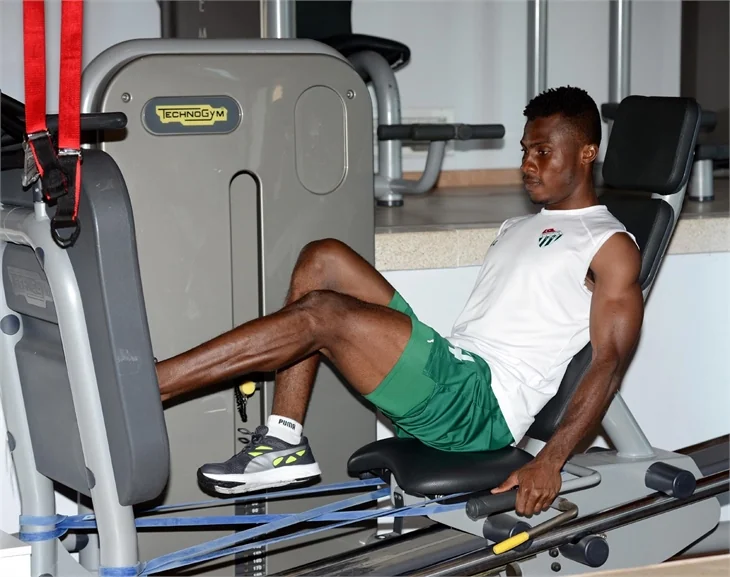 Bursaspor salonda çalıştı