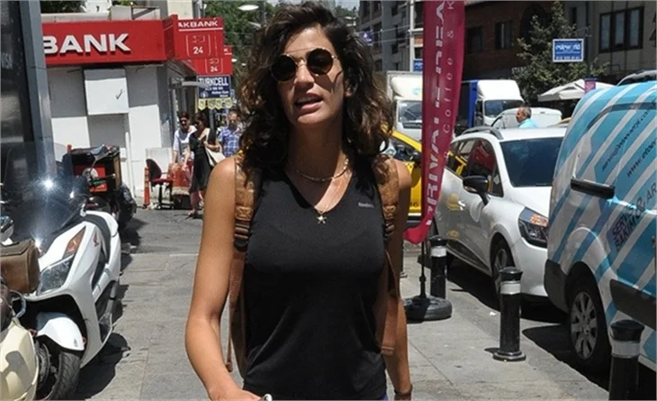 Berrak Tüzünataç: Farklı bir proje teklifi gelirse...
