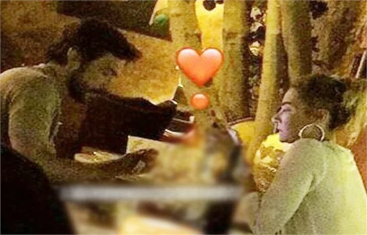 Sıla ve Ahmet Kural'ın romantik yemeği!
