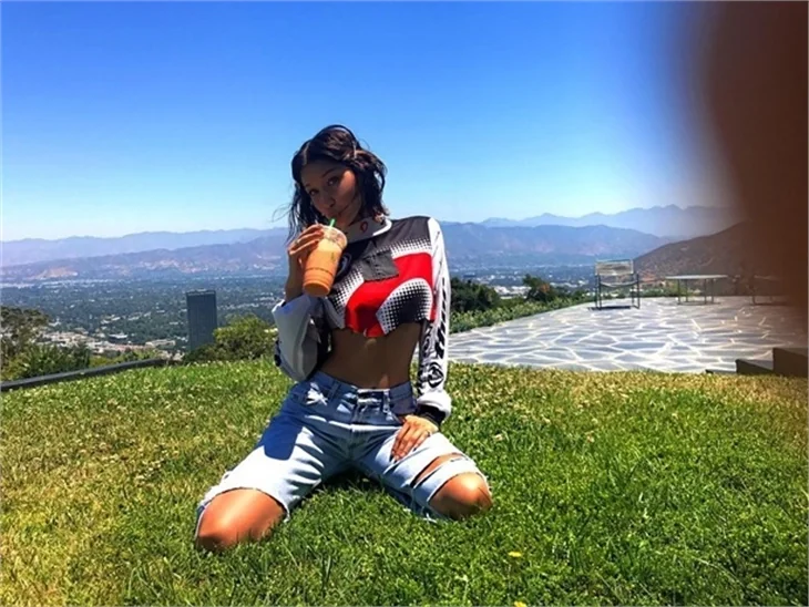 Bella Hadid'in sokak şıklığı!