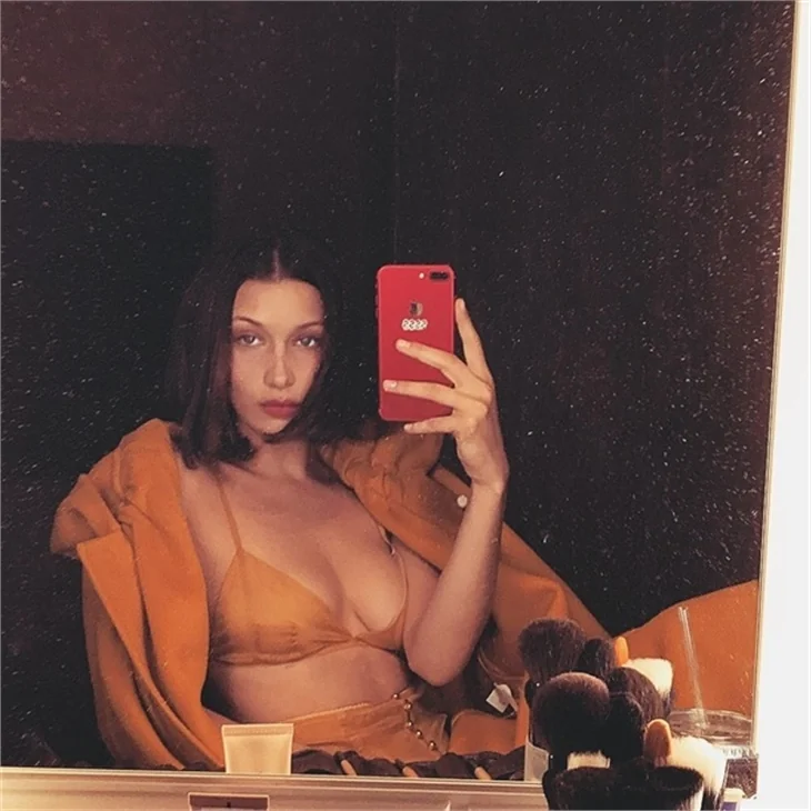 Bella Hadid'in sokak şıklığı!