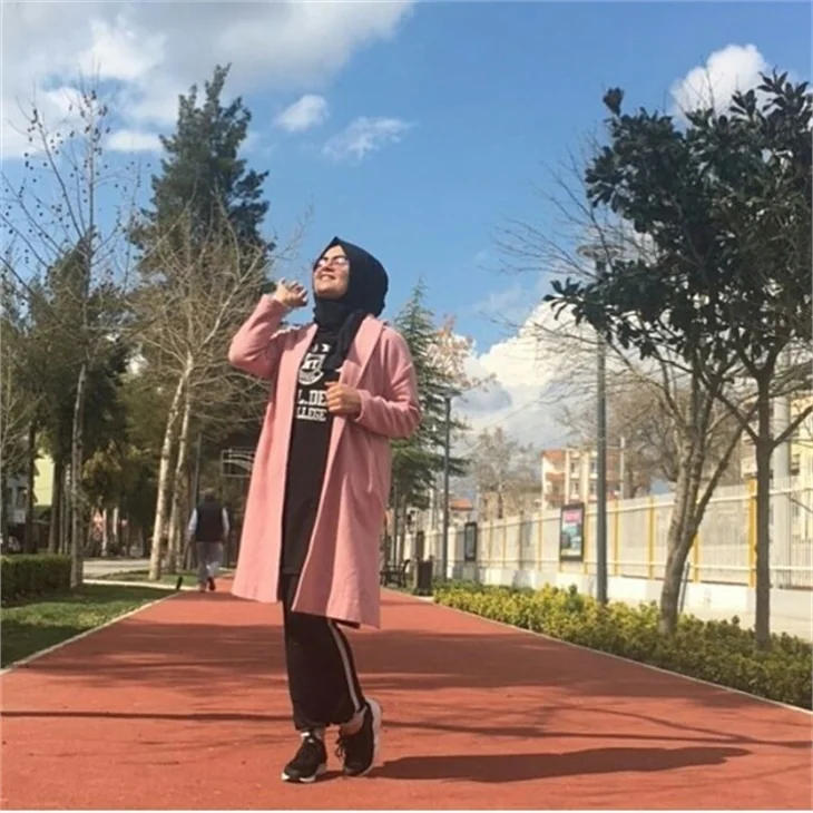 Gelin adayı Hanife kolay para kazanmanın yolunu buldu!