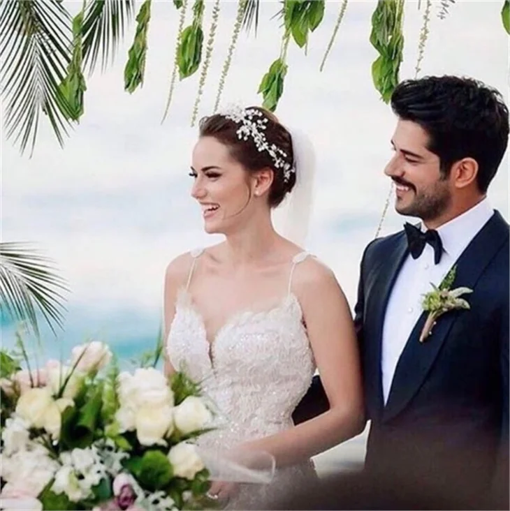 Fahriye Evcen de değiştirdi!