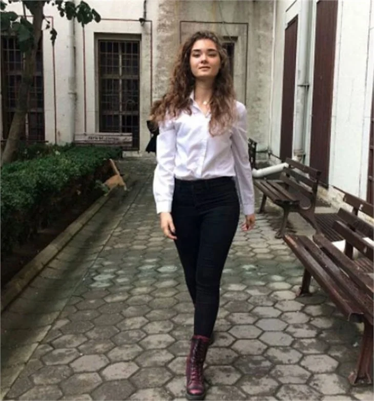 Bez Bebek'in çocuk yıldızı Sibel Kasapoğlu büyüdü!