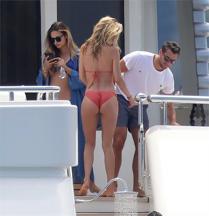 Doutzen Kroes tatilde nefes kesti!