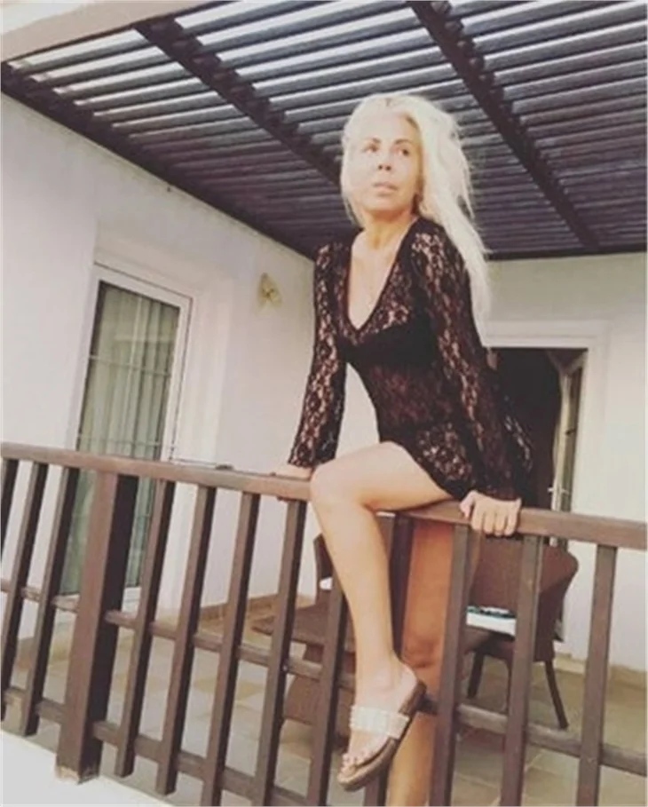 Semiha Yankı'dan olay poz!