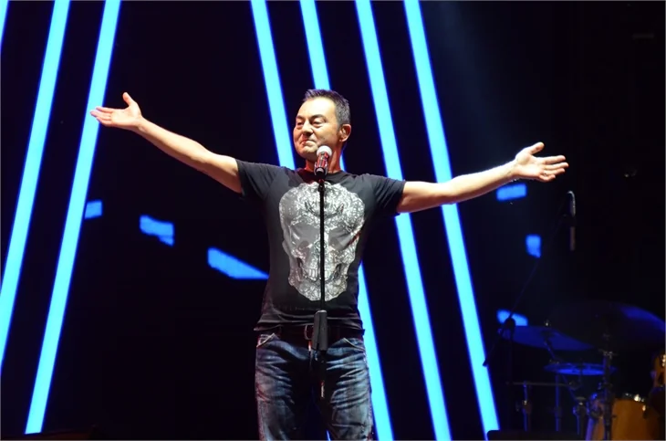 Serdar Ortaç’tan müjde: 2018’de bebek geliyor!
