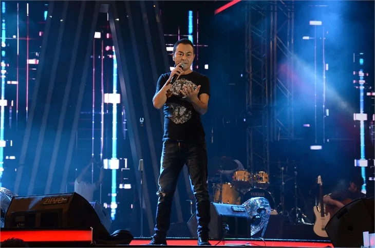 Serdar Ortaç’tan müjde: 2018’de bebek geliyor!