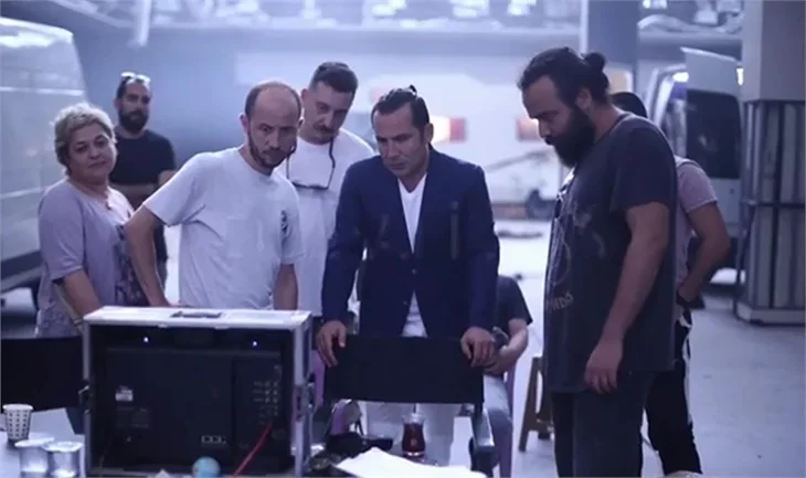 Stüdyoda film-klip karışıklığı!