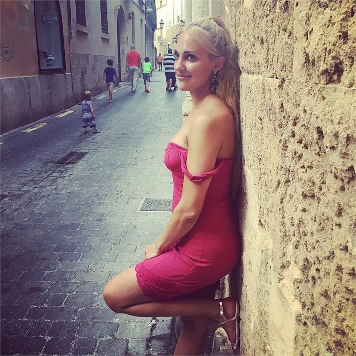 Meryem Uzerli'den bikinili paylaşımlar!