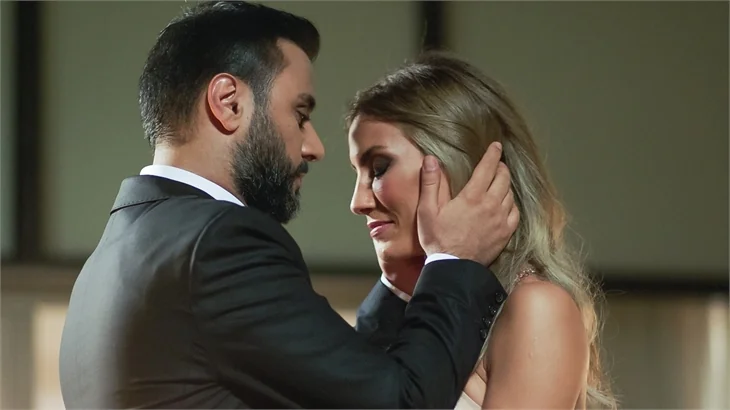 Çağla Şıkel: O sizin kıroluğunuz